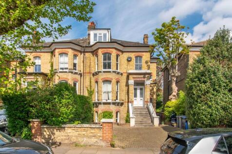 Cavendish Road, Queen's Park, London... 2 bed flat for sale