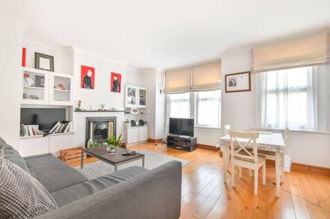 3 bedroom flat for sale