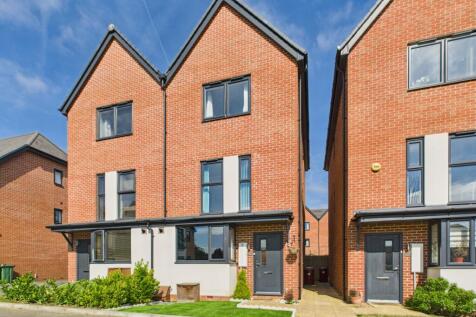 4 bedroom semi-detached house for sale