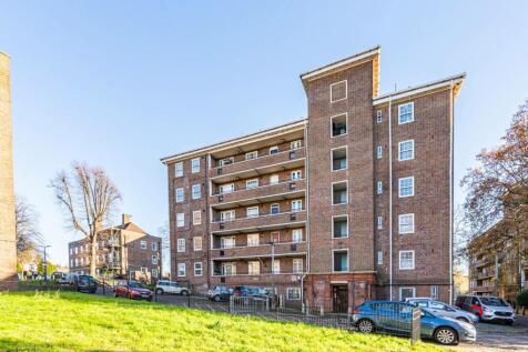 Leigham Avenue, Streatham Hill... 2 bed flat for sale