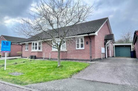 2 bedroom semi-detached bungalow for sale