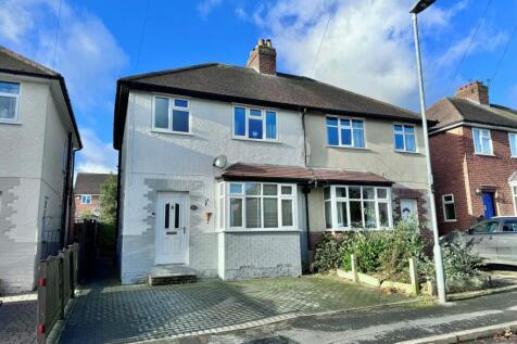 3 bedroom semi-detached house for sale