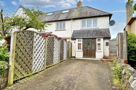 Hillview Road, Minehead, Somerset, TA24 2 bed semi