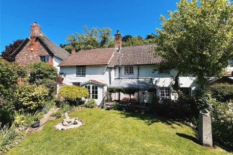 Moor Road, Minehead, Somerset, TA24 2 bed semi