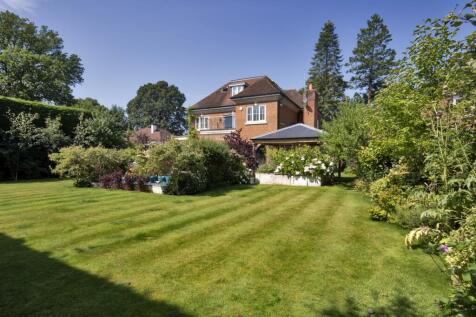 Warren Drive, Kingswood, Surrey 5 bed detached house for sale