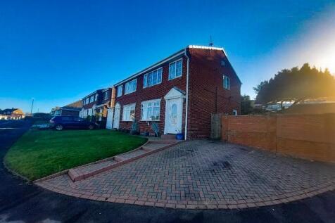 3 bedroom semi-detached house for sale