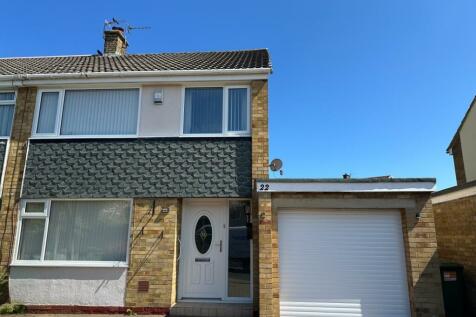 3 bedroom semi-detached house for sale