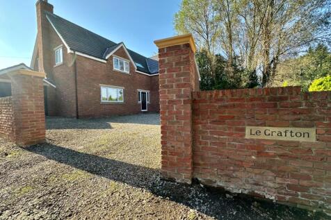 5 bedroom detached house for sale