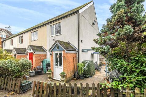 2 bedroom end of terrace house for sale