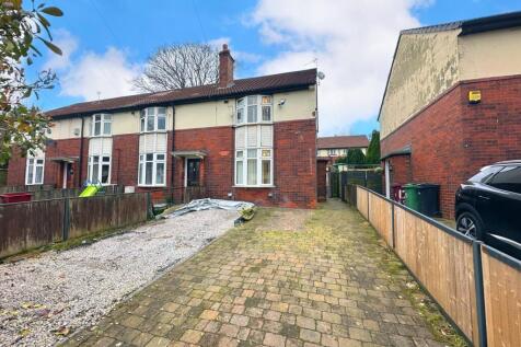 East Way, Bolton, BL1 2 bed end of terrace house for sale