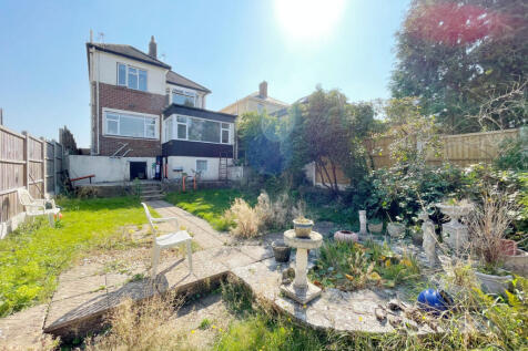 Ferncroft Road, Bournemouth, BH10 6 4 bed detached house for sale