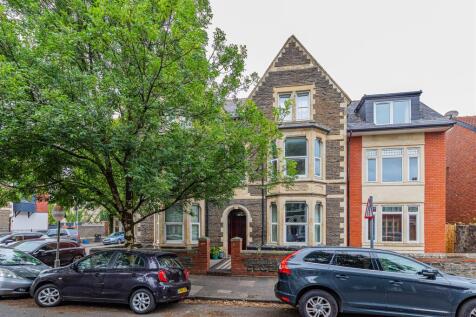 Princes Street, Cardiff CF24 2 bed apartment for sale