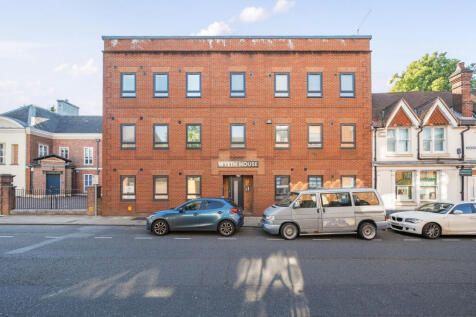 Hyde Street, Winchester, Hampshire, SO23 2 bed flat for sale