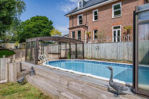 9 bedroom detached house for sale