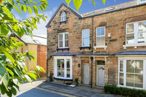 4 bedroom terraced house for sale