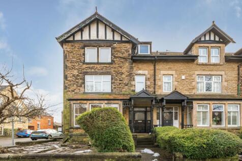 Dragon Parade, Harrogate, HG1 2 bed flat for sale