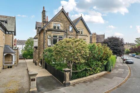 Park Drive, Harrogate, HG2 3 bed flat for sale