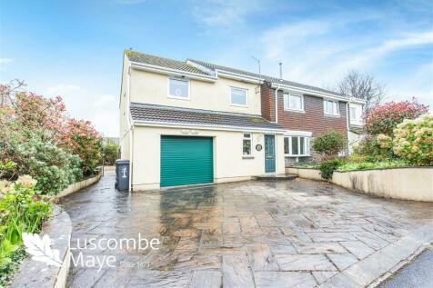 4 bedroom semi-detached house for sale