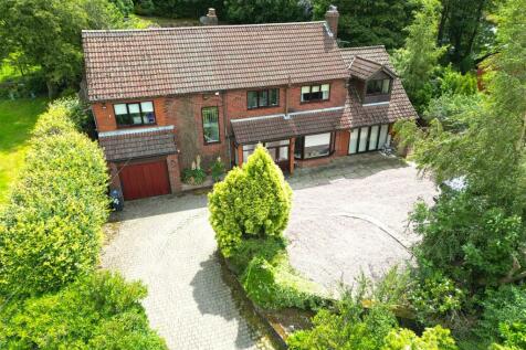 6 bedroom detached house for sale