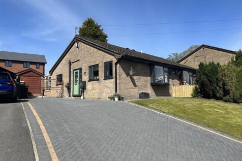 2 bedroom semi-detached bungalow for sale
