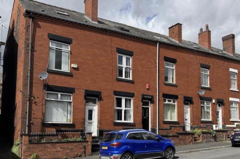 5 bedroom end of terrace house for sale