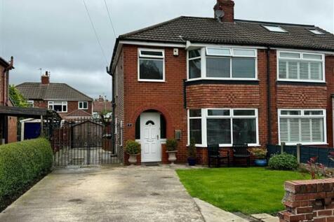 3 bedroom semi-detached house for sale