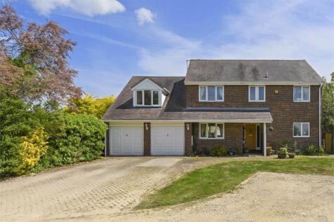 Rumptons Paddock, Grendon Underwood... 5 bed detached house for sale