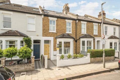 4 bedroom terraced house for sale