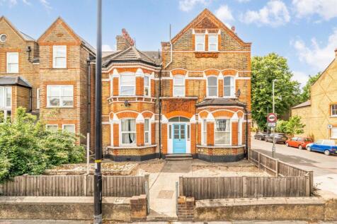 Trinity Road, London SW17 2 bed flat for sale