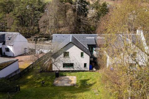 Gray Street, Killin, FK21 4 bed end of terrace house for sale