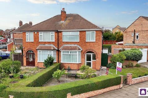 Milverton Avenue, Leicester, LE4 3 bed semi