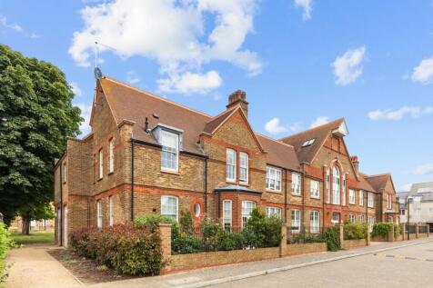 The Old Refectory, Southlands Way 2 bed maisonette for sale