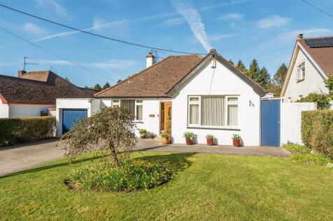Yawl Crescent, Uplyme, Lyme Regis 3 bed bungalow for sale