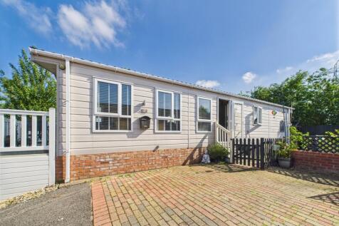2 bedroom detached house for sale