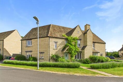 Field View Lane, Witcombe... 4 bed semi