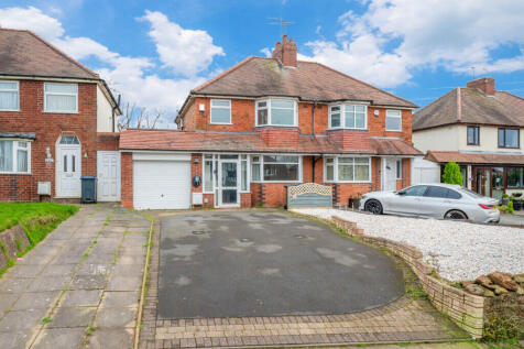 3 bedroom semi-detached house for sale