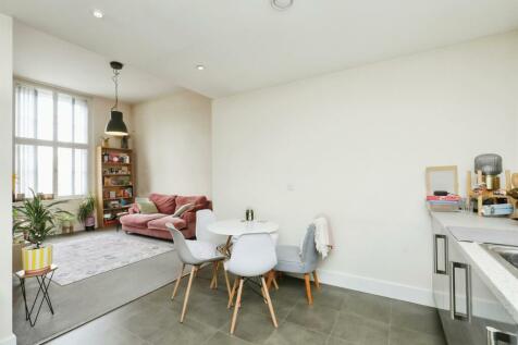 1 bedroom flat for sale