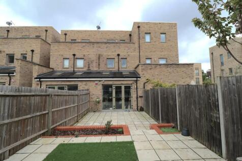 Edgecumbe Avenue, London, NW9 3 bed house for sale