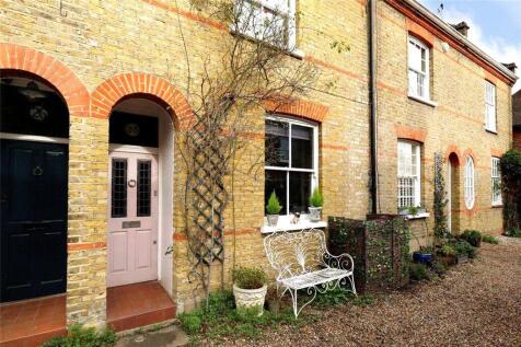 Crooked Billet, Wimbledon Common, SW19 3 bed terraced house for sale