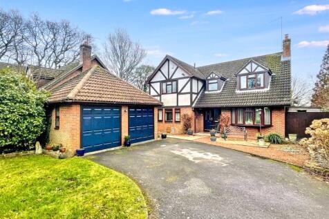 School Hill, Wrecclesham, Farnham... 4 bed detached house for sale