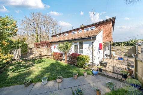 Folly Hill, Farnham, Surrey, GU9 2 bed semi