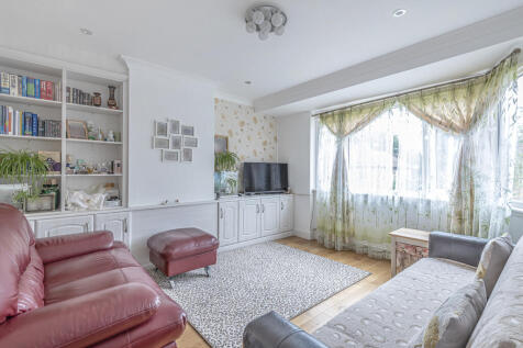 Windsor Road, Barnet, EN5 2 bed maisonette for sale