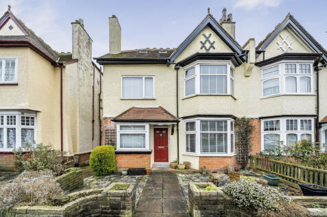 Bedford Avenue, Barnet, EN5 4 bed semi