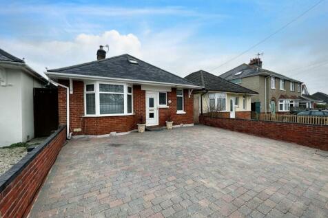 3 bedroom detached bungalow for sale