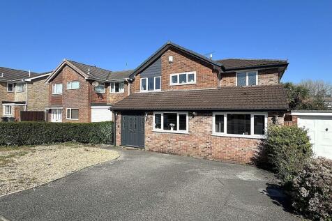 Verity Crescent, Canford Heath... 5 bed detached house for sale