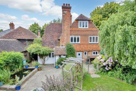 The Plain, Goudhurst, Kent, TN17 1AE 5 bed village house for sale