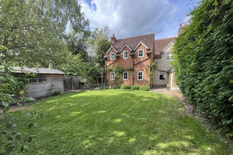 Lillesden Cottages, Hawkhurst, Kent... 4 bed semi