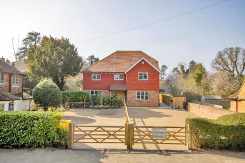 The Street, Benenden, Kent, TN17 4DJ 4 bed detached house for sale