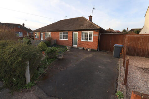 2 bedroom semi-detached bungalow for sale