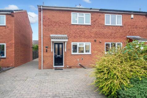 The Hollows, Long Eaton, Nottingham... 3 bed semi